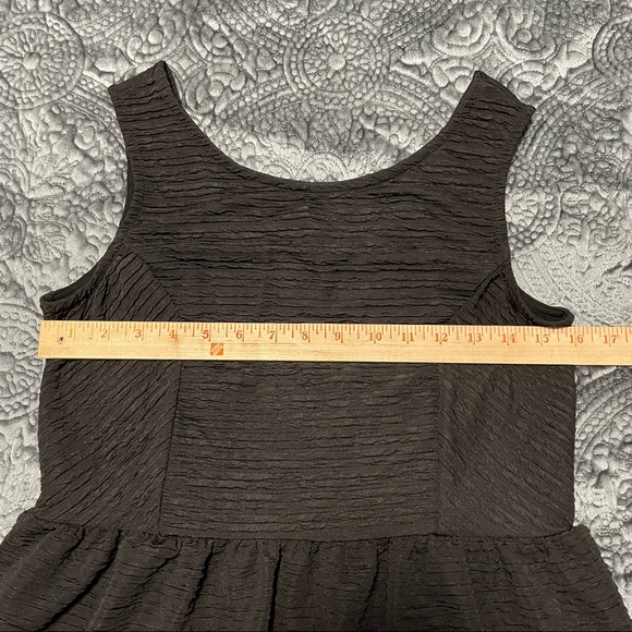 One Clothing Sleeveless Dress - Picture 5 of 10